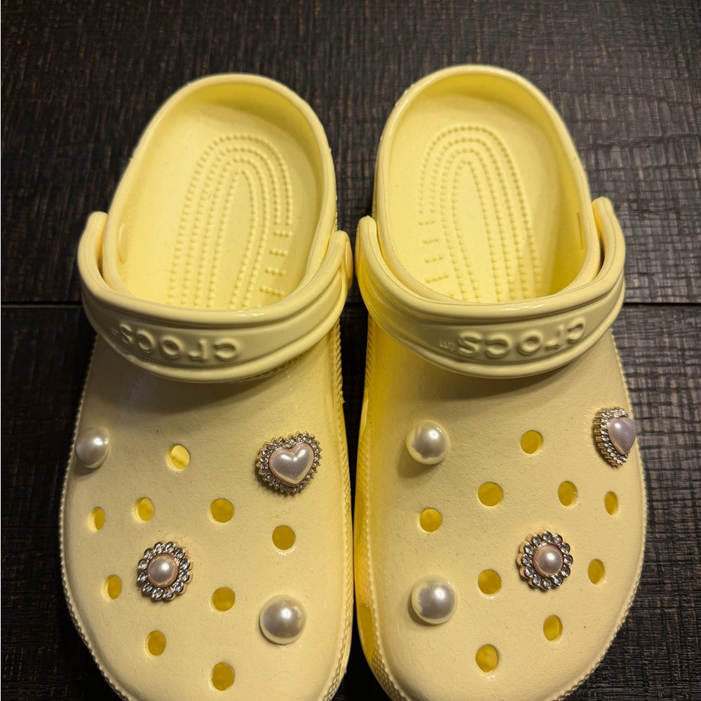 CROCS